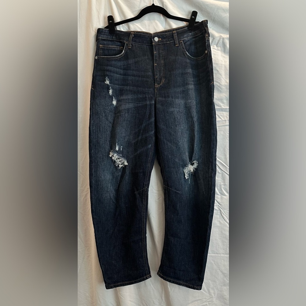 Pilcro women’s Relaxed Distressed Boyfriend Dark Blue Jeans.